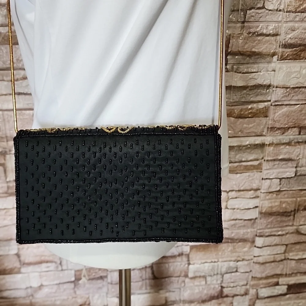 Carolyne Barton  Vintage Elegant Black and Gold Women's Clutch
